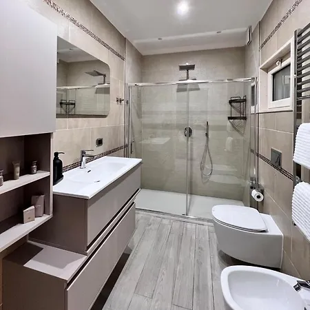 Lady Luxury Apartment *